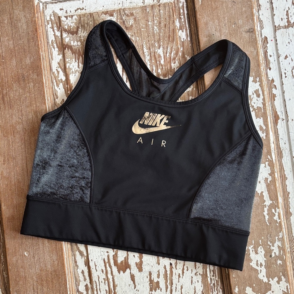 Nike Sports Bra - Workout Top XL